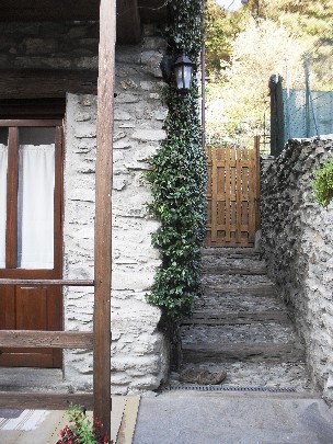 scalianta esterna casa